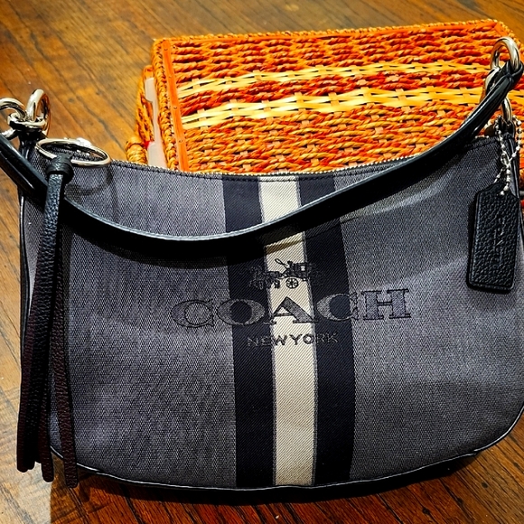 COACH Horse and Carriage Jacquard Sutton Shoulder/Crossbody - Picture 1 of 11